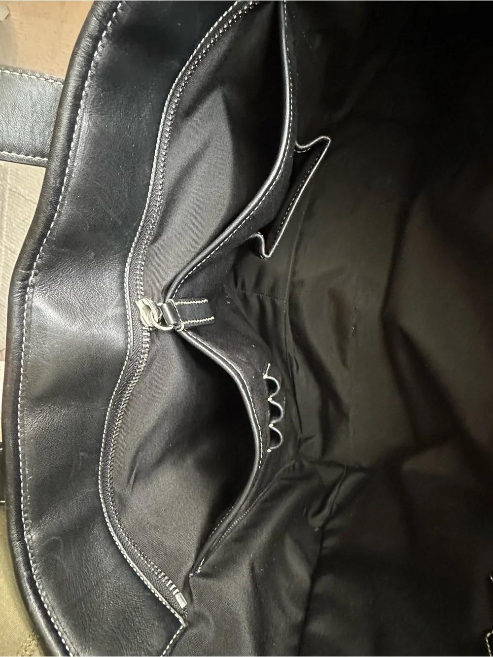 COACH Black Leather Messenger Bag with Contrast Stitching